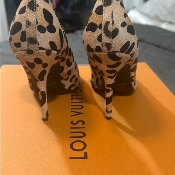Steve Madden Leopard Print Heels - Picture 4 of 7